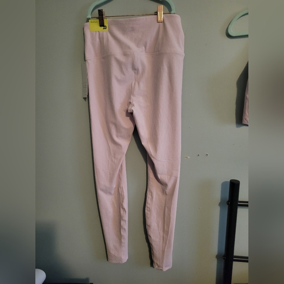 Women's Pink Activewear Set. All In Motion. Target. New With Tags - Picture 14 of 14